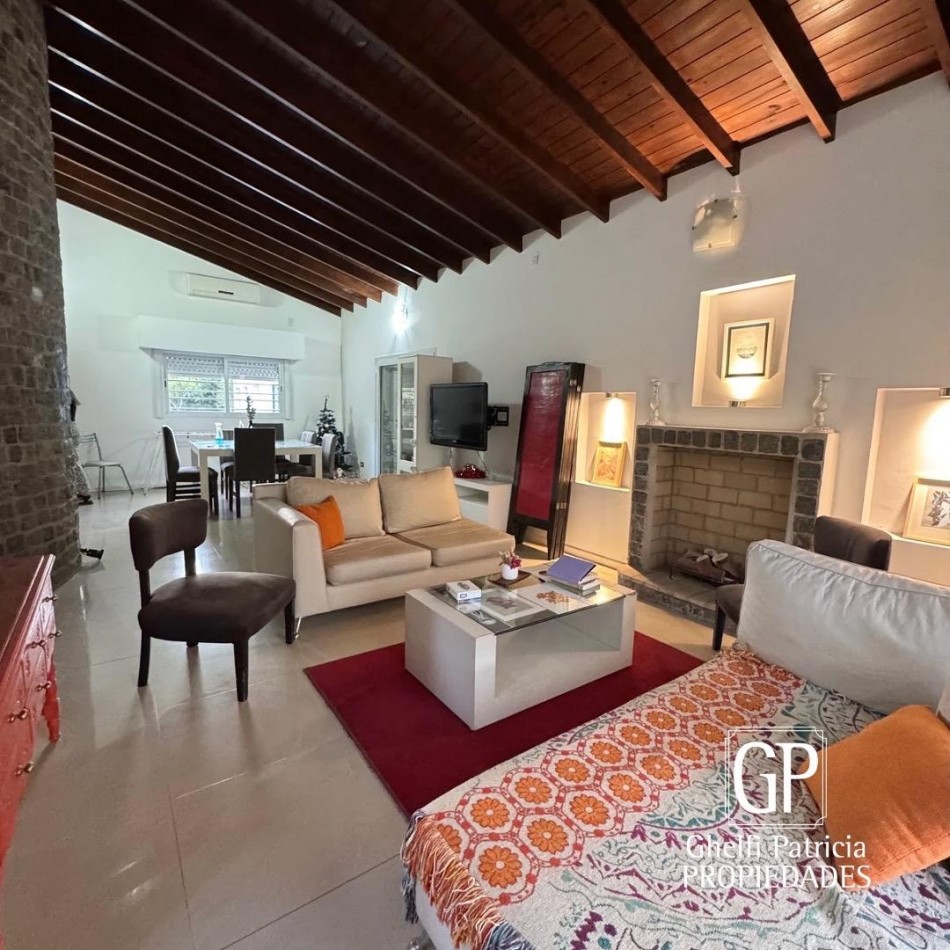 HERMOSA CASA/QUINTA EN VENTA.