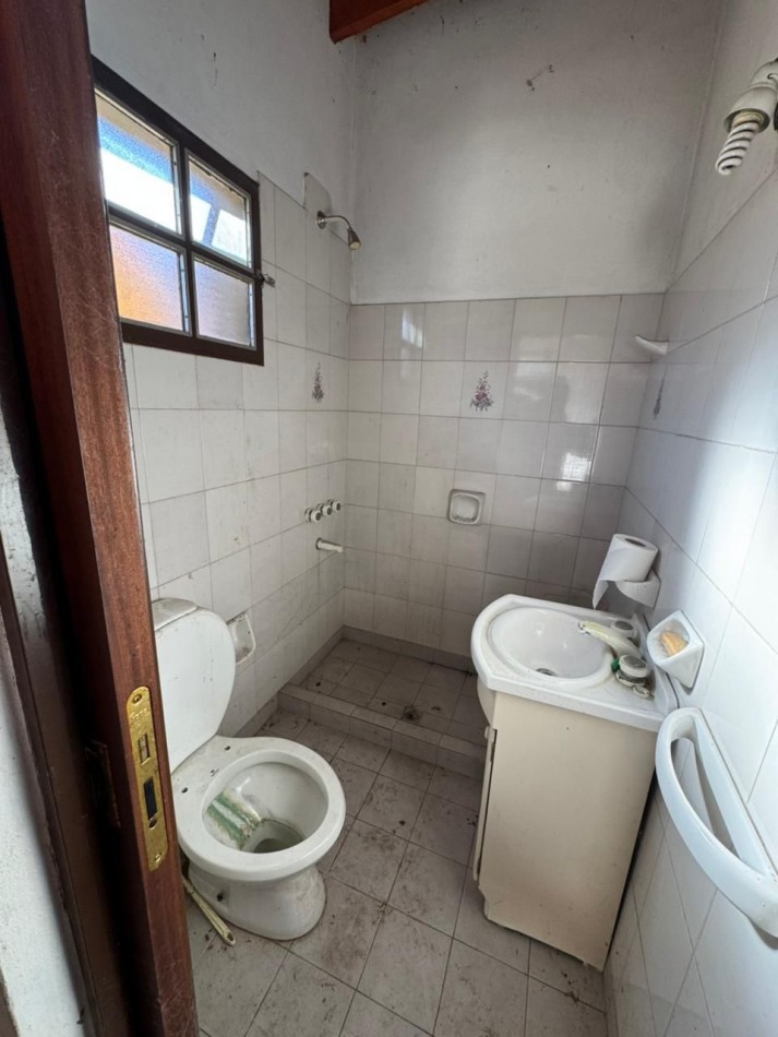 - VENTA TERRENO CON CONSTRUCCION-