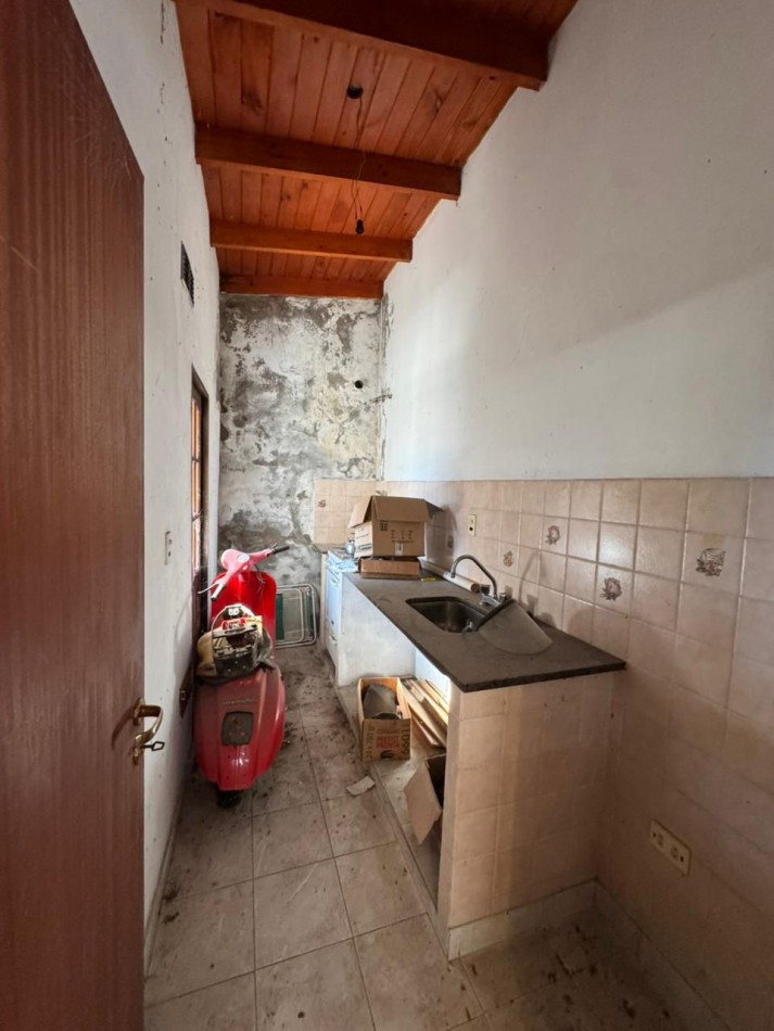 - VENTA TERRENO CON CONSTRUCCION-
