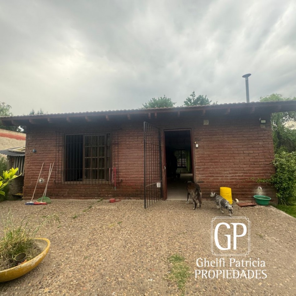 VENTA/ CASA CON GALPON.