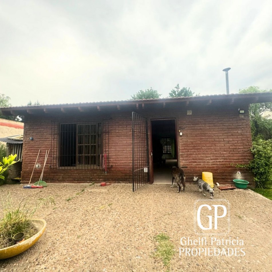 VENTA/ CASA CON GALPON.