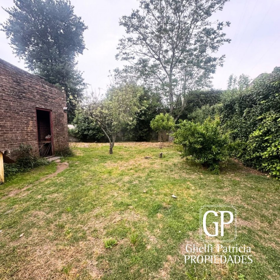 VENTA/ CASA CON GALPON.