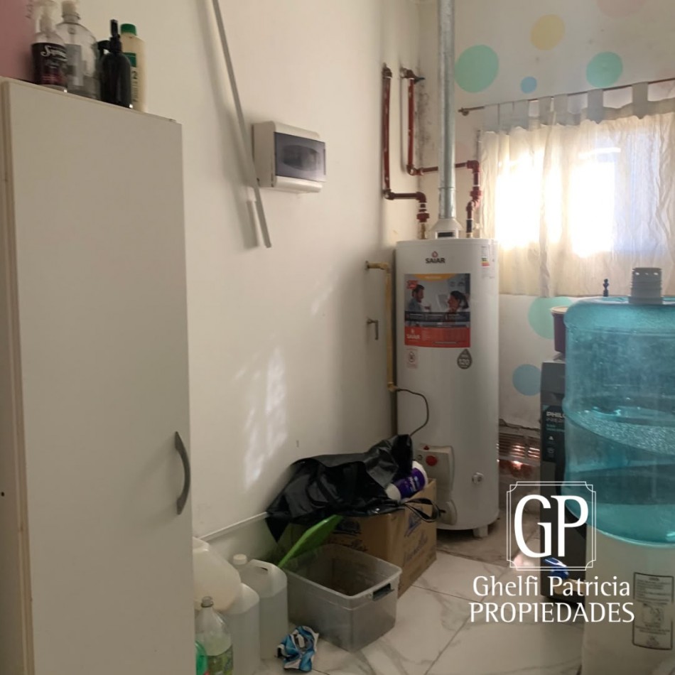 CASA EN VENTA- OPORTUNIDAD.