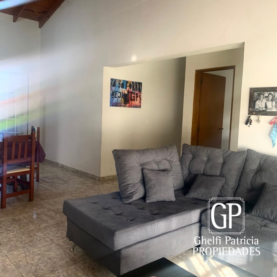 CASA EN VENTA- OPORTUNIDAD.