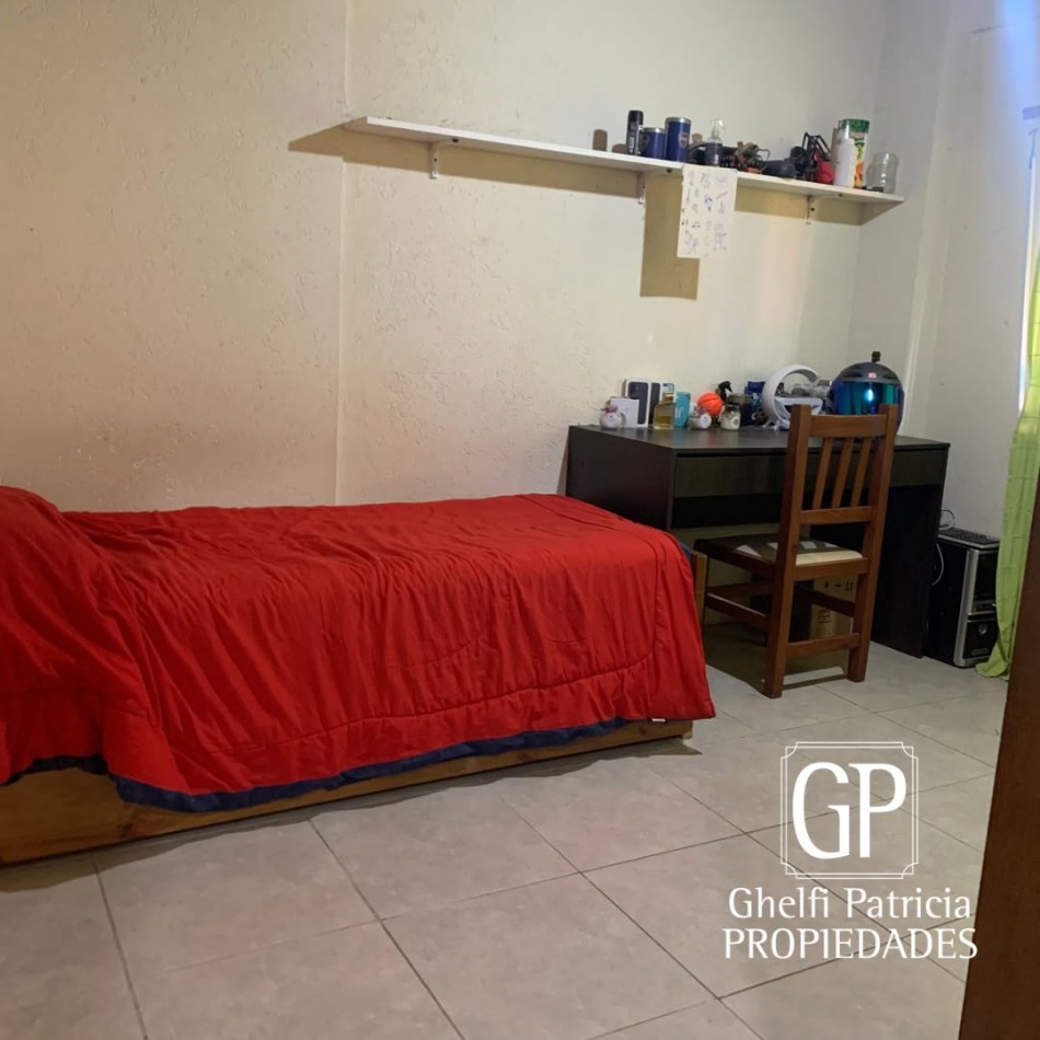 CASA EN VENTA- OPORTUNIDAD.